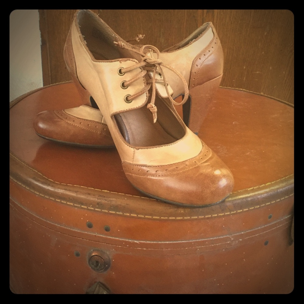 Miz Mooz Symphony brown pumps size 9m